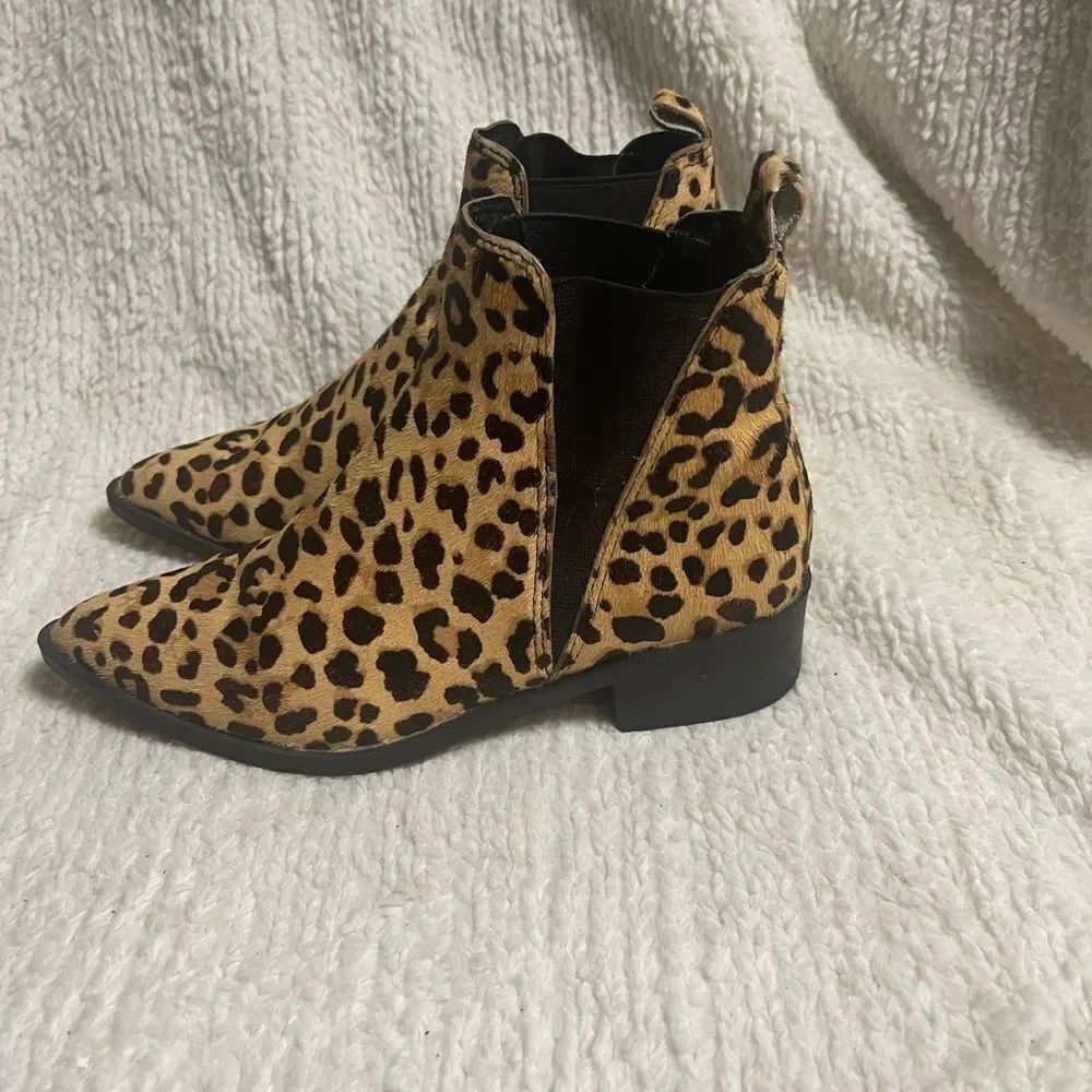 Steve Madden leather calf hair Leopard Print slip on Ankle Boots SZ6M